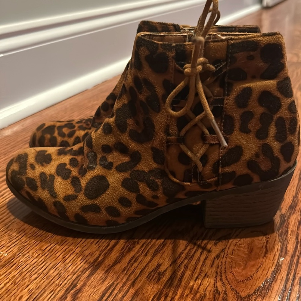 Girls Leopard Booties
